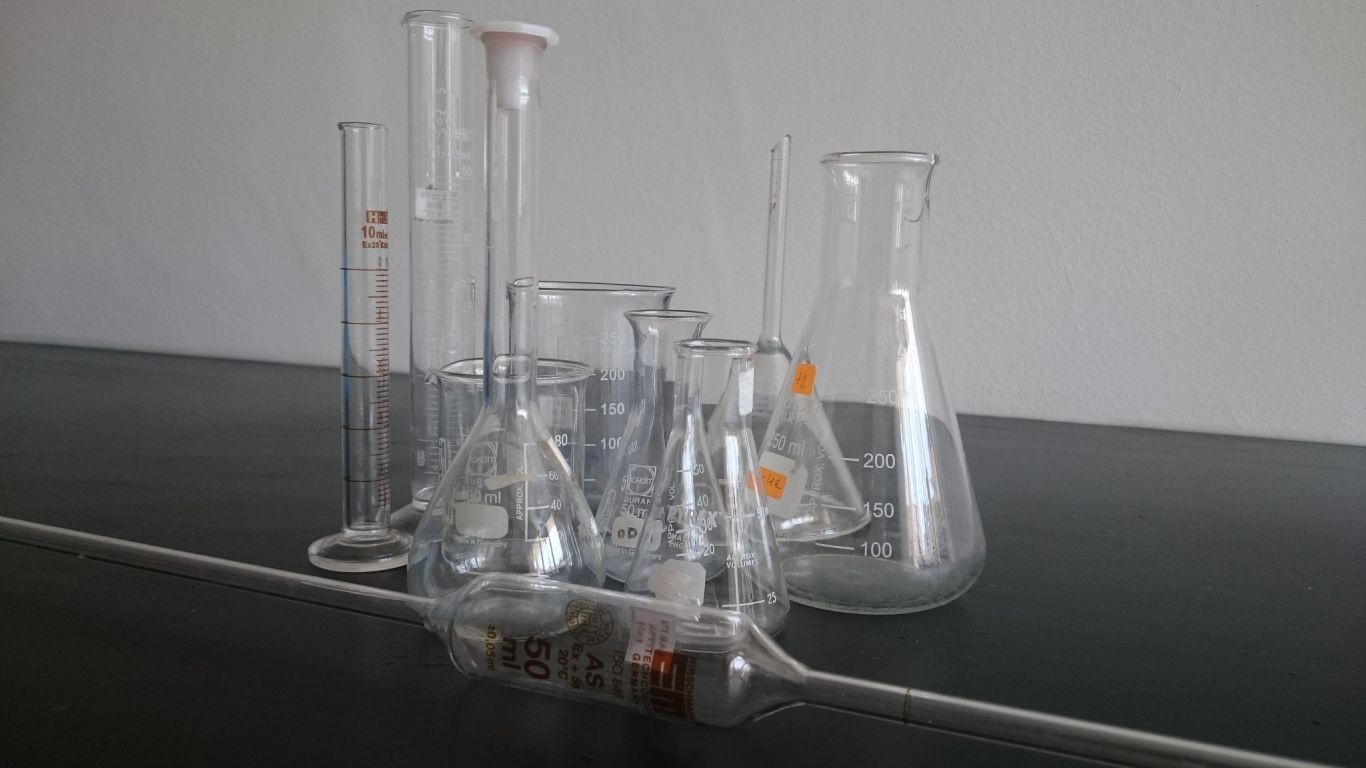 Traditional Lab Glasswares