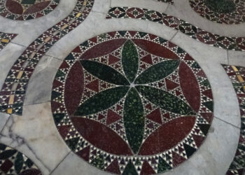 Matematik Di Sebalik Corak Lantai Gereja