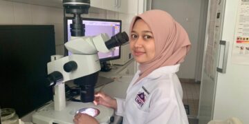 Tanya Saintis: Kenali Nadhirah Syafiqah Suhaimi, Penyelidik Malaysia yang Mengharumkan Nama Negara di Peringkat Antarabangsa dalam Bidang Parasitologi Hidupan Akuatik